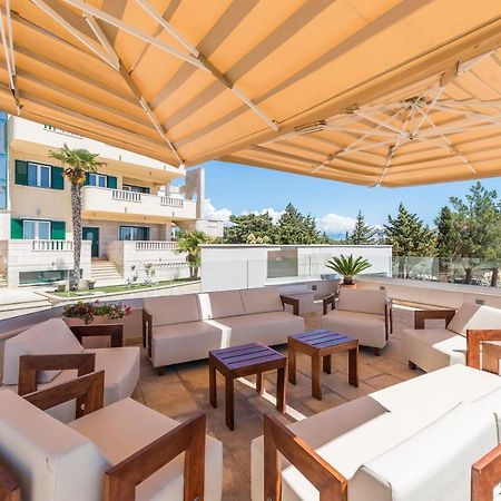 Pool Terrace Sea View Sarkic Apartment Novalja Exterior photo